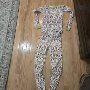 Hanna Andersson White Kids Holiday Pajama Top with Lime Green and Red Accents